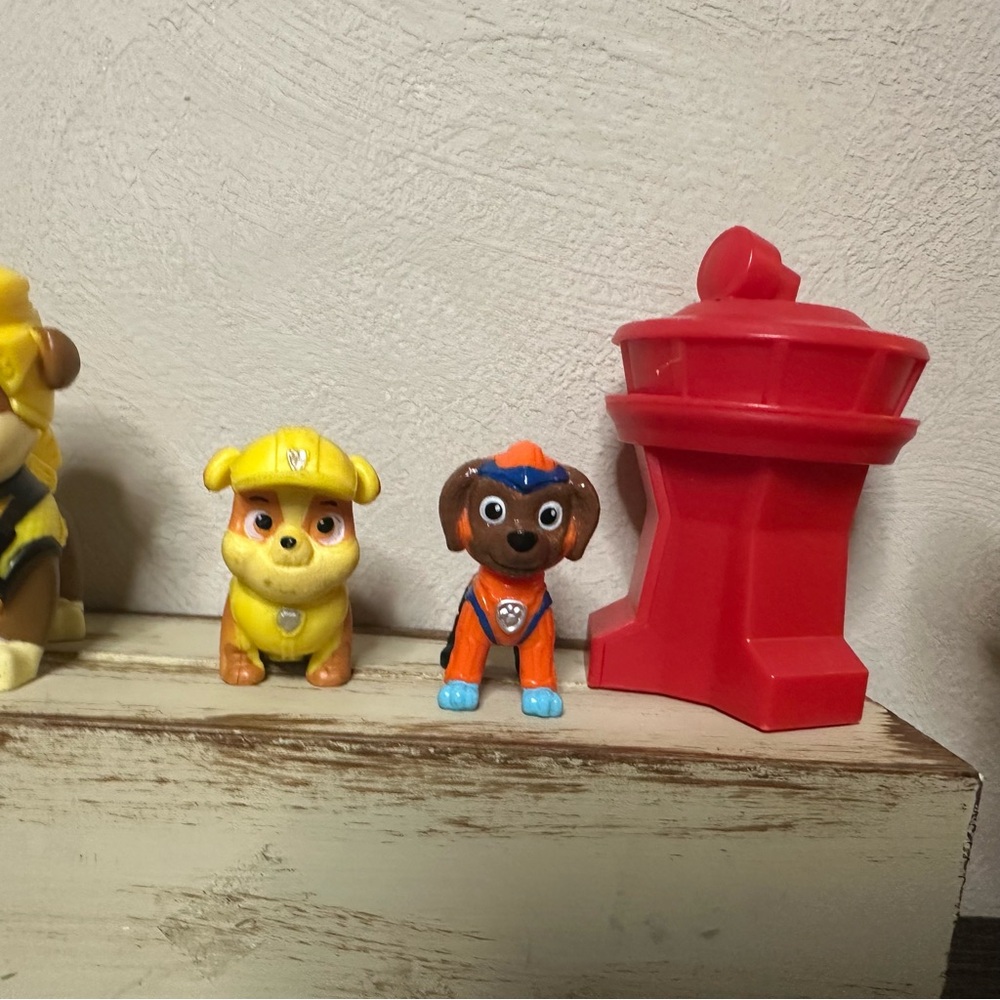 Paw Patrol Vehicles And Figuires Lot - Picture 10 of 14